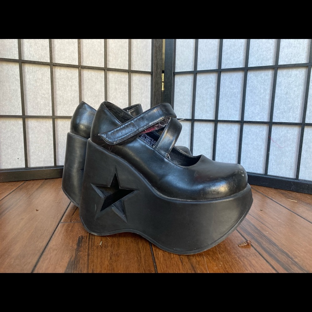 Demonia Dynamite Black Y2K 90s Star Cutout Platform Mary Jane *Euphoria style* 6